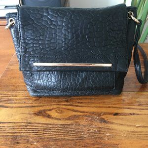 PETITE MENDIGOTE PARIS LEATHER BAG